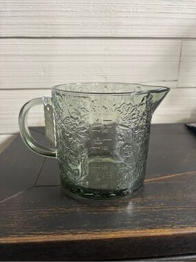 CWC Cook With Color Glass Measuring Cup 33oz ~ 4 Cups GREEN Floral NEW